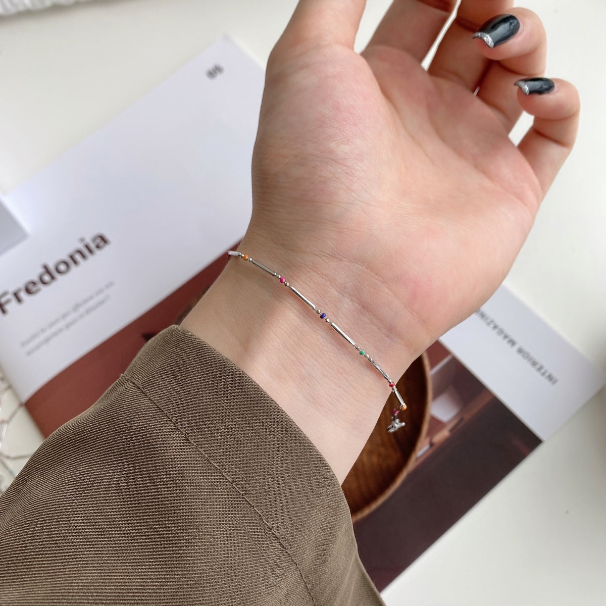 [Raffine] Pulsera única y colorida para uso diario