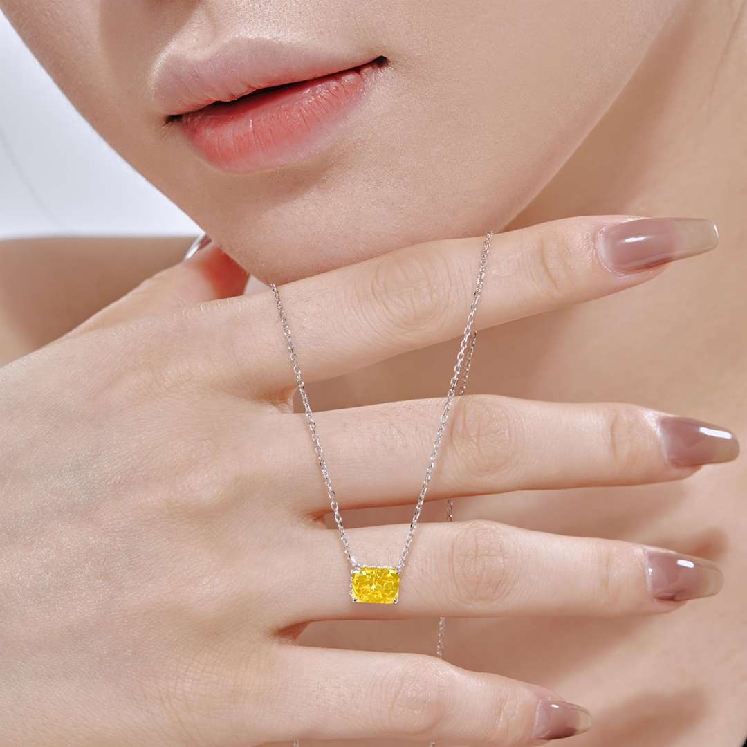 [Raffine] Collier coloré de forme carrée luxueuse