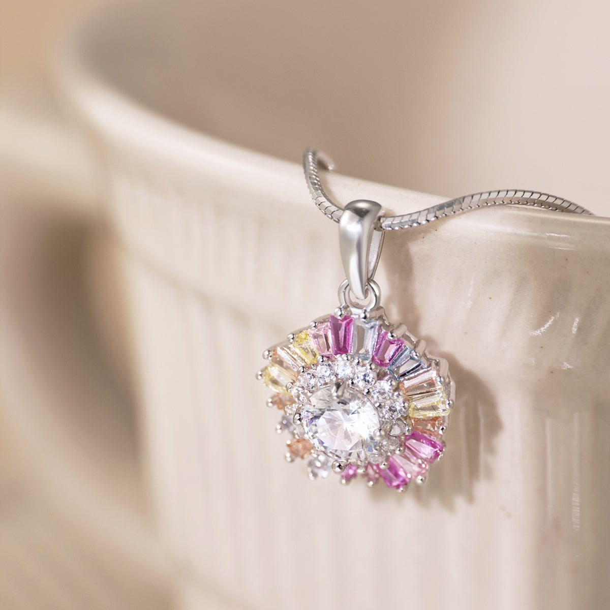 [Raffine]Charming Flower Colorful Necklace