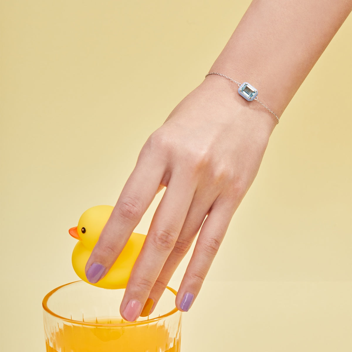 [Raffine] Pulsera diaria de corte esmeralda brillante y colorida de 2.0 quilates