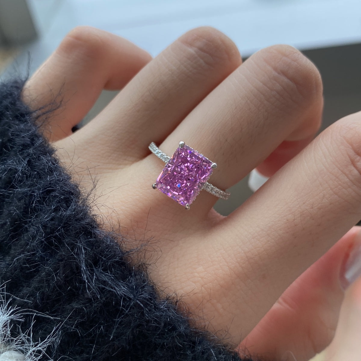 [Raffine] Anillo de compromiso de lujo de 4,0 quilates