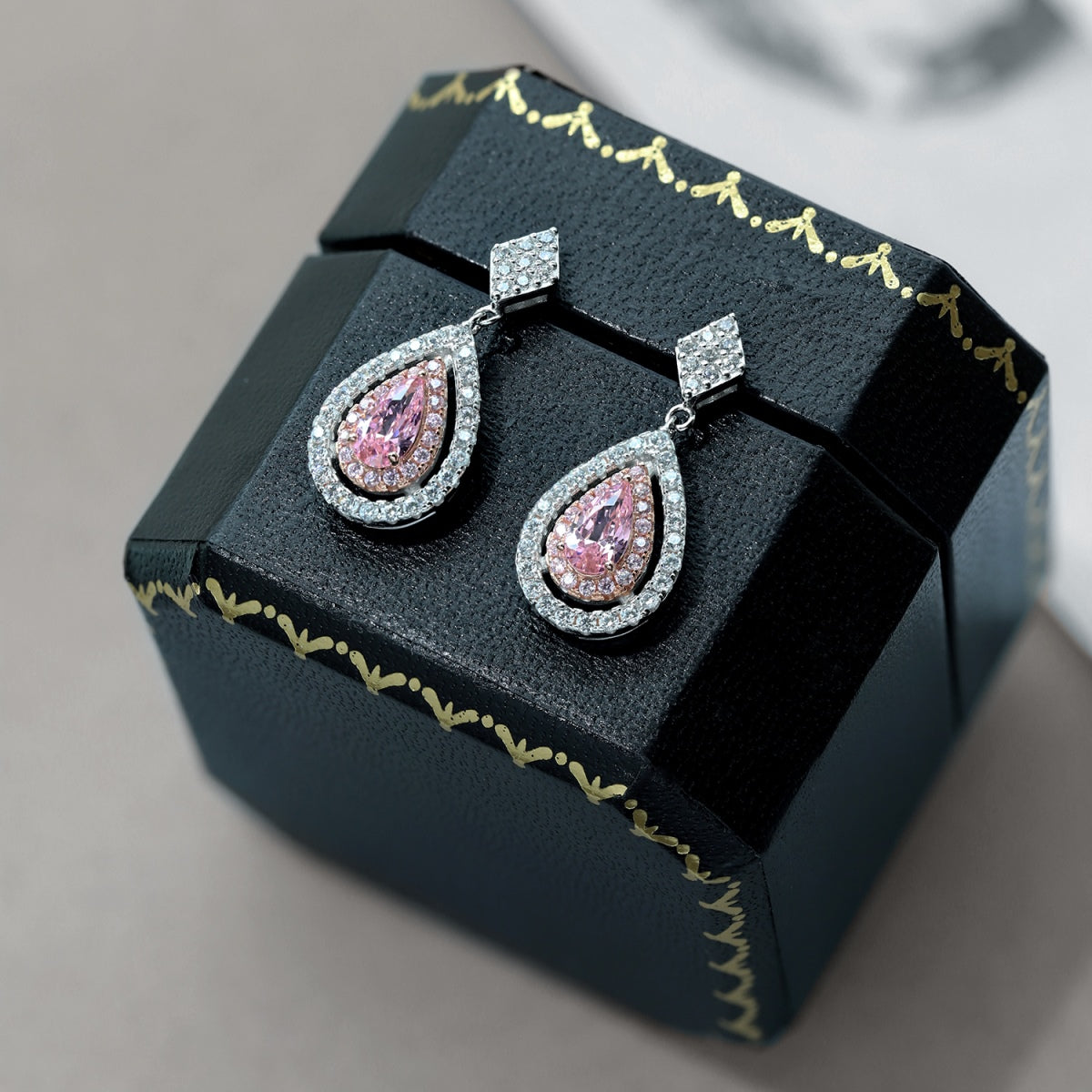 [Raffine]Ornate Delicate Water Drop Shape Banquet Earrings