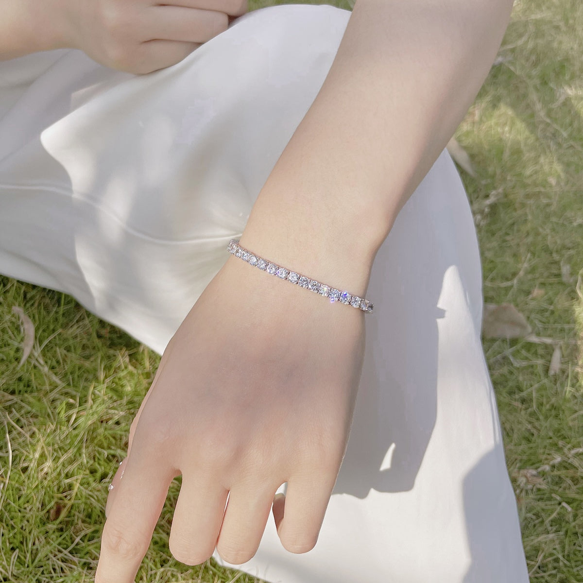 [Raffine] Pulsera de fiesta con corte redondo colorido y radiante