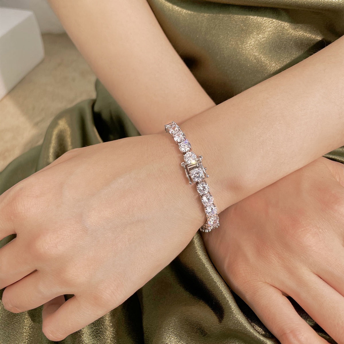 [Raffine] Pulsera nupcial de corte redondo deslumbrante de 0,75 quilates
