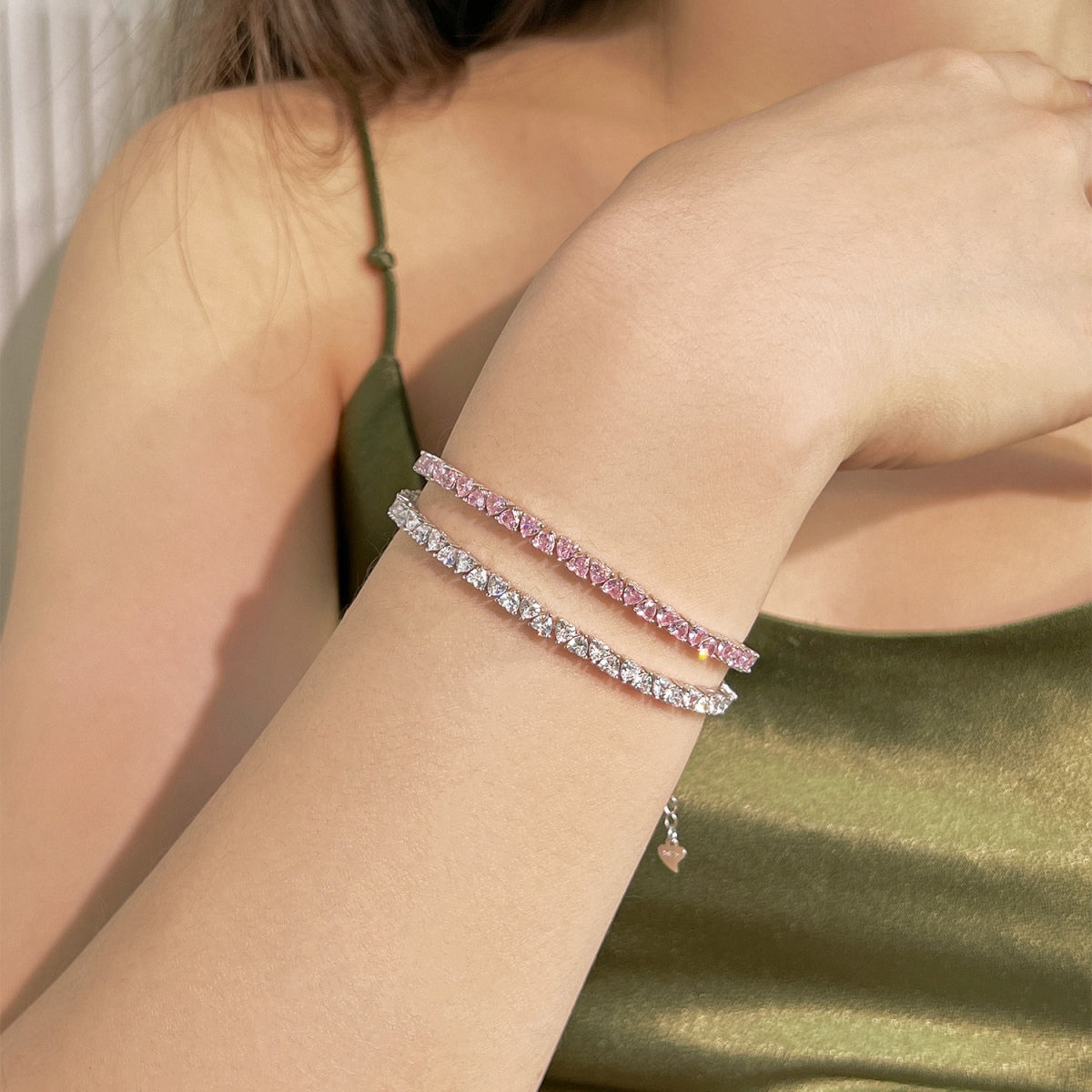 [Raffine] Pulsera romántica deslumbrante con forma de corazón para enamorados