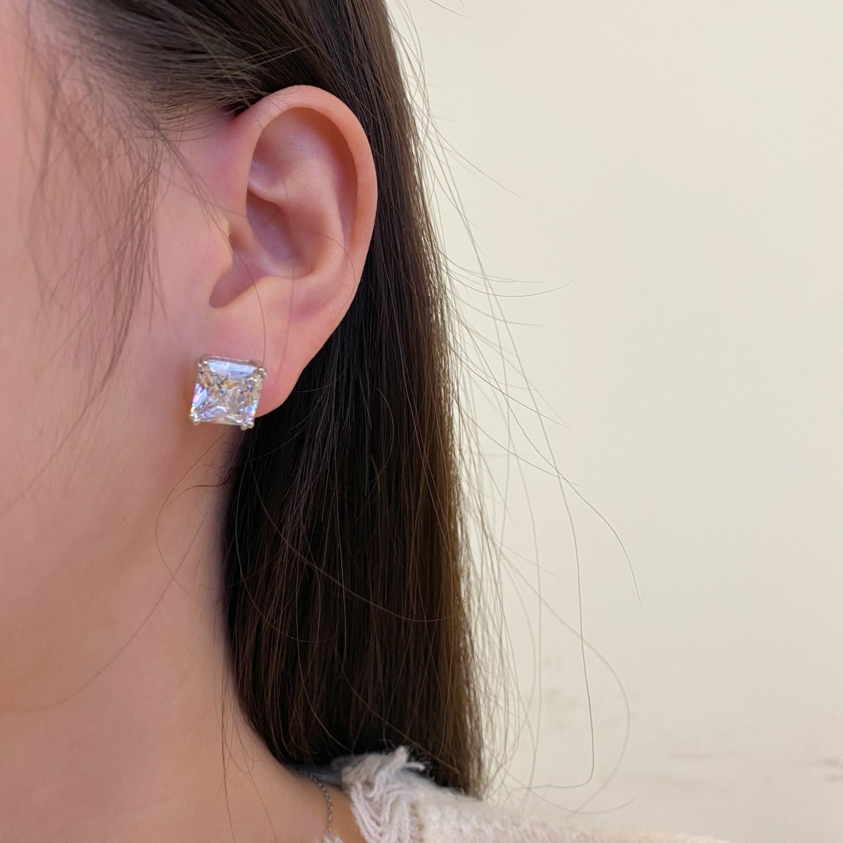 [Raffine]Delicate Square Shape Earrings