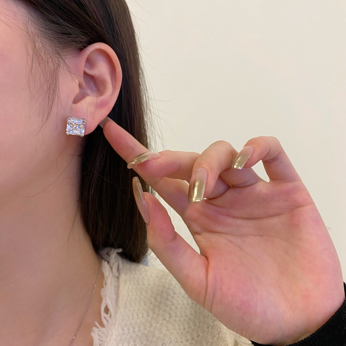 [Raffine]Delicate Square Shape Earrings