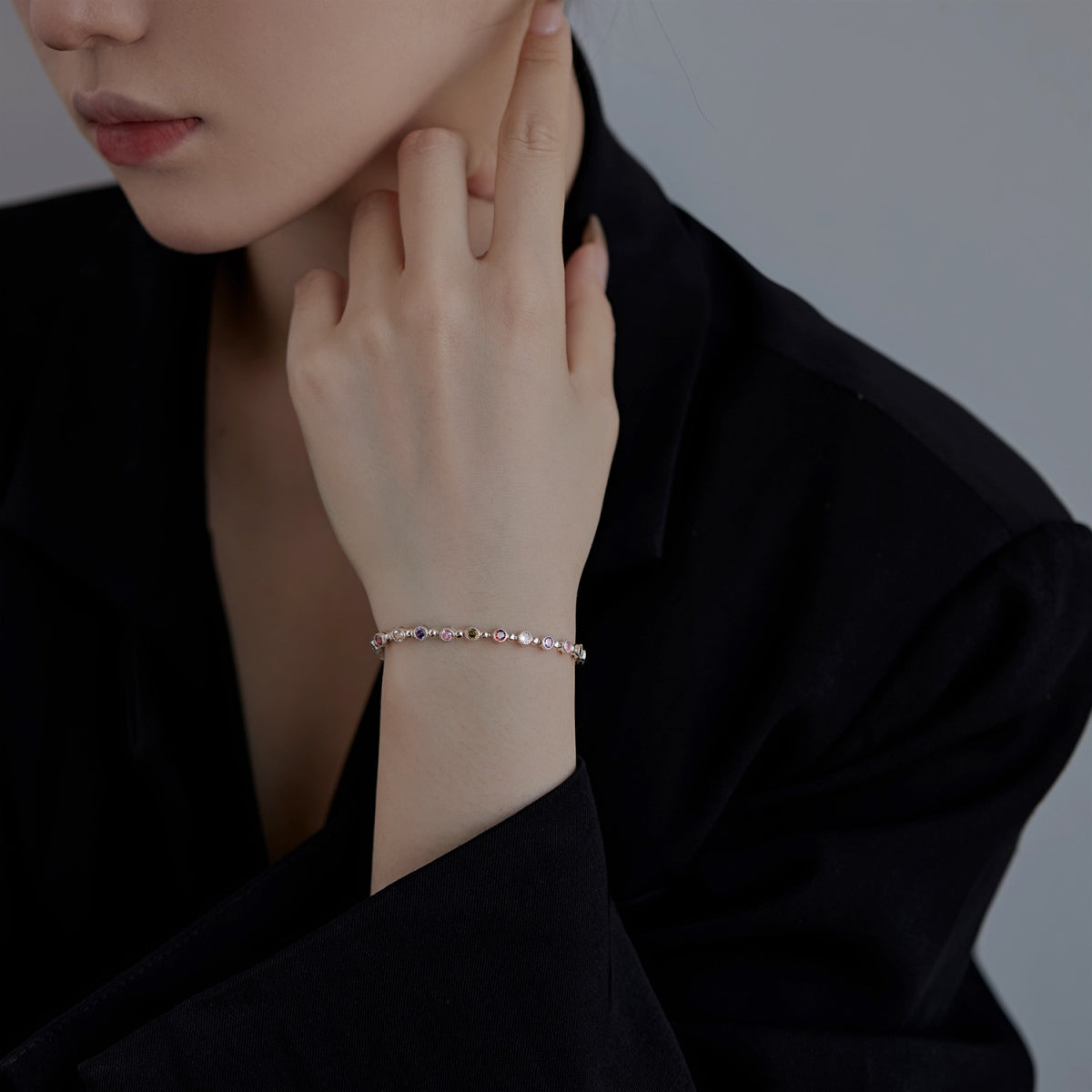 [Raffine] Pulsera de fiesta con corte redondo exquisito y brillante