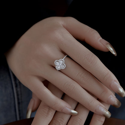 [Raffine] Lujoso anillo de banquete con forma de flor de eternidad