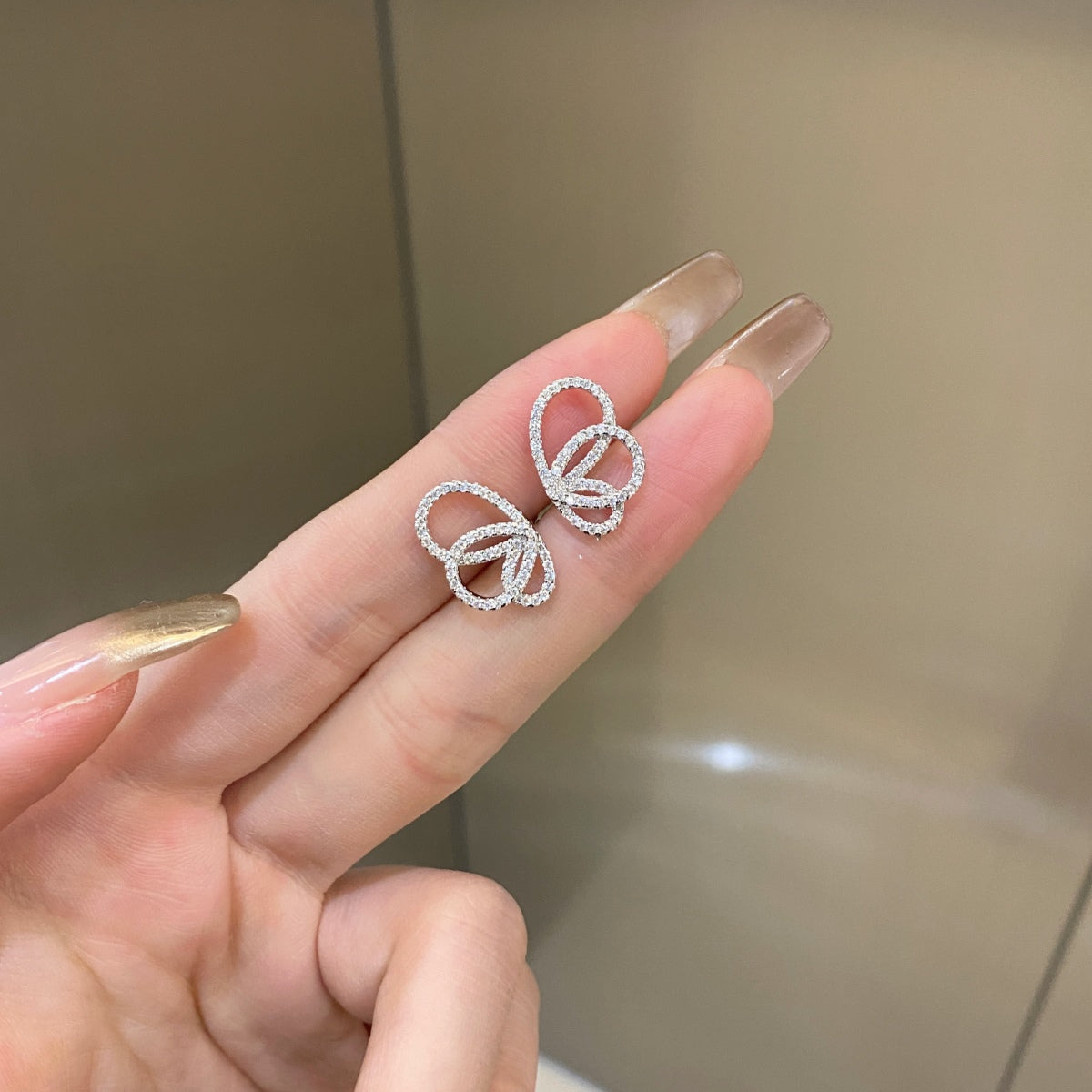 [Raffine]Exquisite Butterfly Shape Earrings