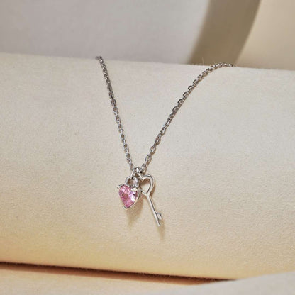 [Raffine]Unique Heart Shape Key Pendent Necklace