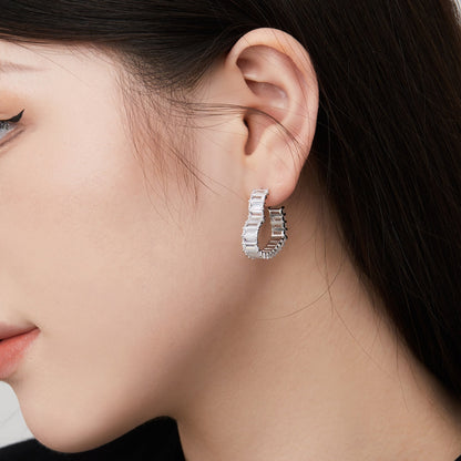 [Raffine]Radiant Heart Cutout Earrings