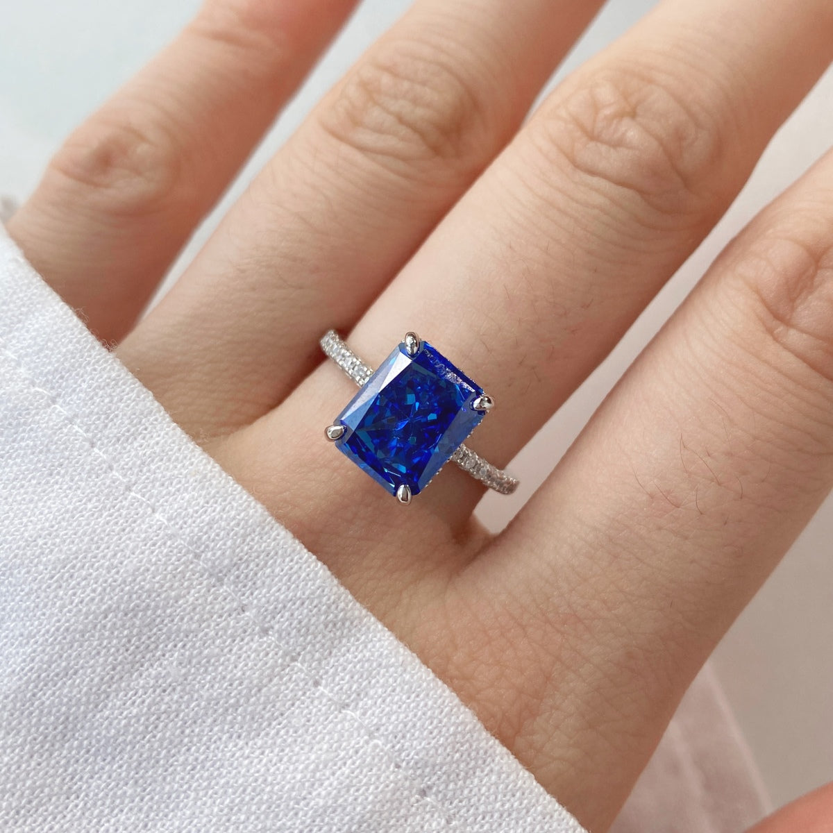 [Raffine] Anillo de compromiso de lujo de 4,0 quilates