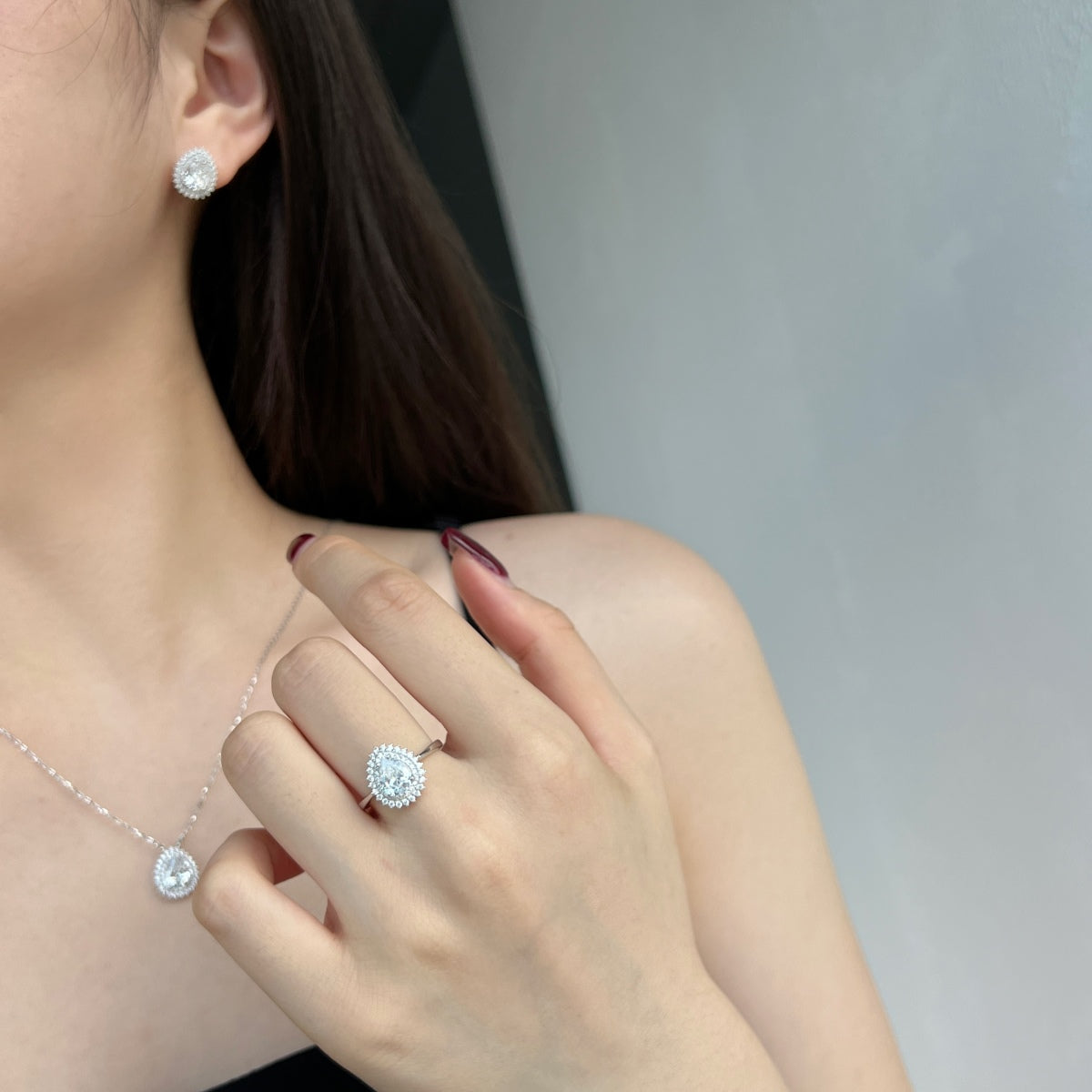 [Raffine]Delicate Gorgeous Pear Cut Daily Earrings