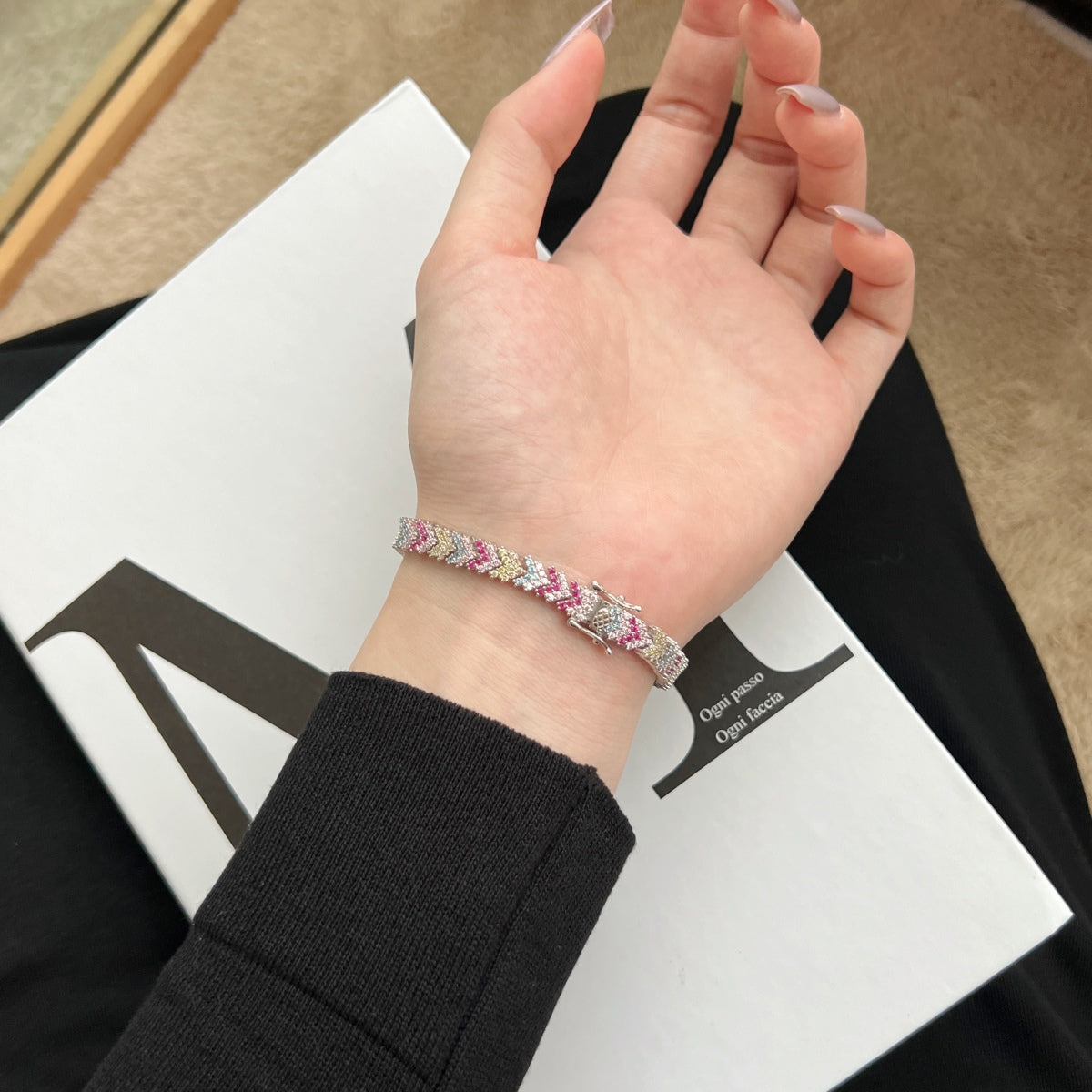 [Raffine]Pulsera de fiesta adornada con corte redondo brillante