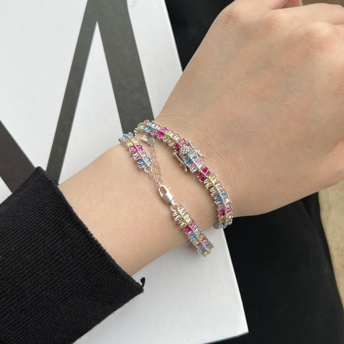 [Raffine] Pulsera de fiesta brillante y exquisita con múltiples cortes