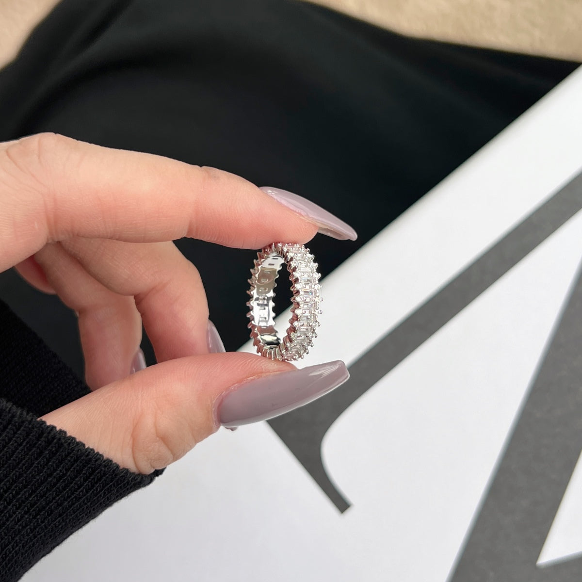 [Raffine] Anillo de cóctel con corte esmeralda adornado y llamativo