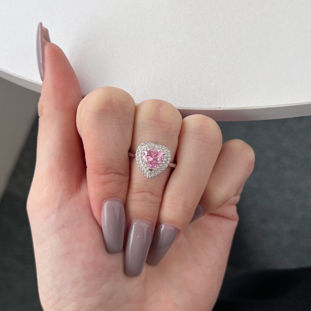 [Raffine] Anillo de bodas delicado y exuberante en forma de corazón