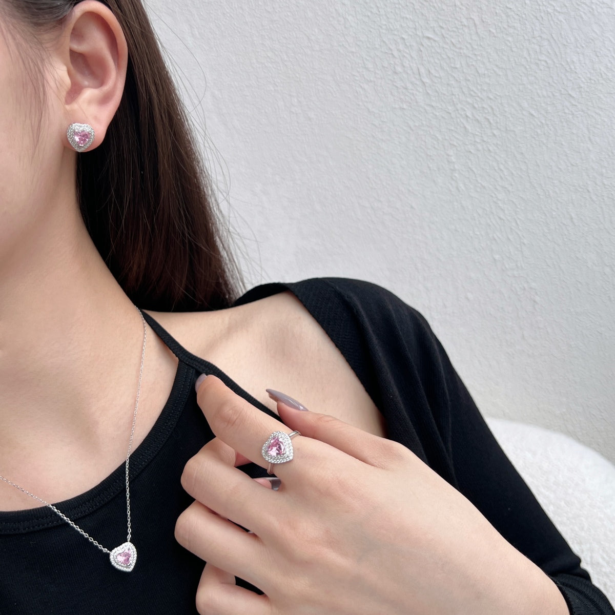 [Raffine]Dazzling Heart Shape Lover Earrings