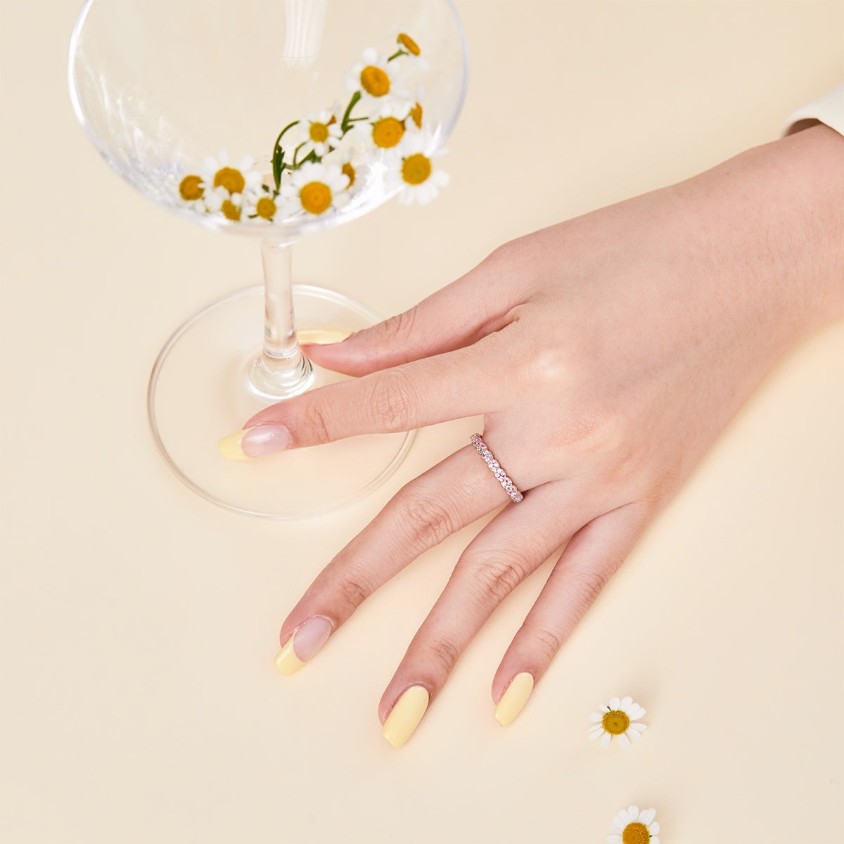 [Raffine] Anillo diario delicado y exuberante de corte redondo