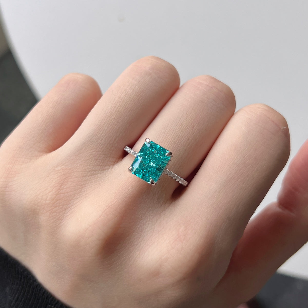 [Raffine] Anillo de compromiso de lujo de 4,0 quilates