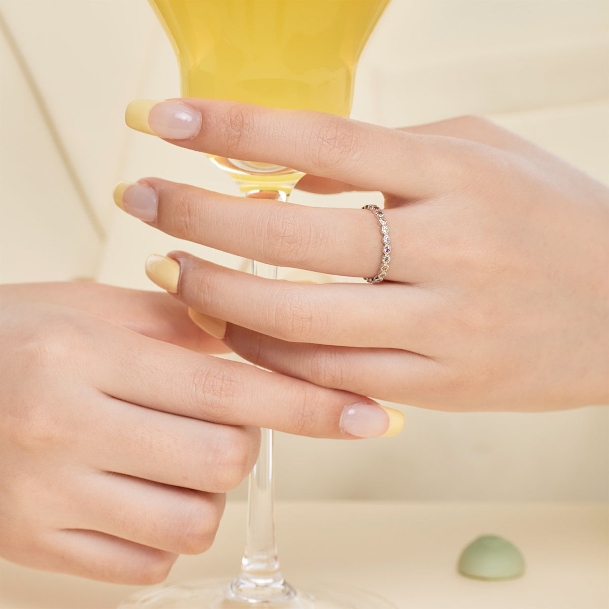 [Raffine] Anillo diario de corte redondo brillante y radiante