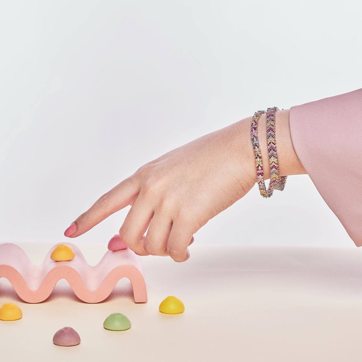 [Raffine] Pulsera de fiesta con corte esmeralda colorido y radiante