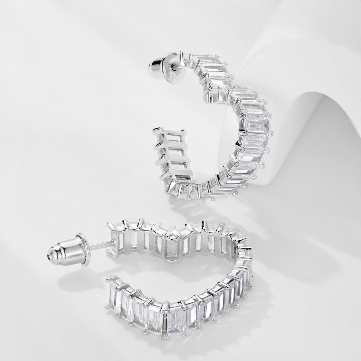 [Raffine]Radiant Heart Cutout Earrings