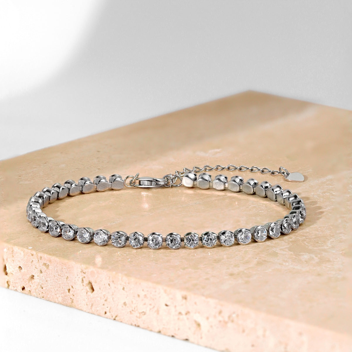 [Raffine] Pulsera diaria deslumbrante con corte redondo brillante