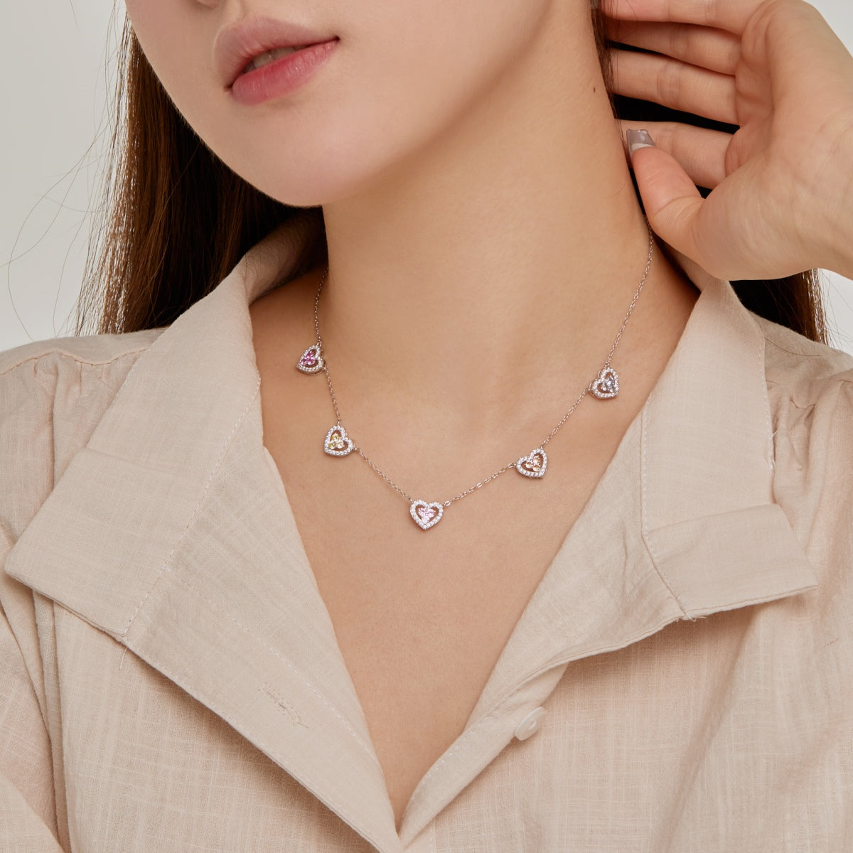 [Raffine]Sparkling Five Heart Necklace