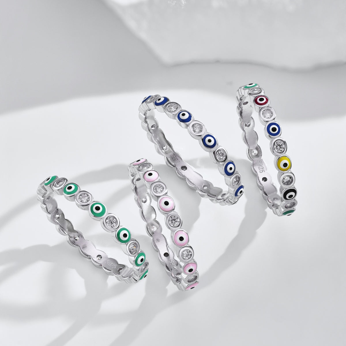 [Raffine] Anillo redondo vibrante y brillante para uso diario