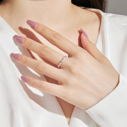 [Raffine] Anillo redondo vibrante y brillante para uso diario