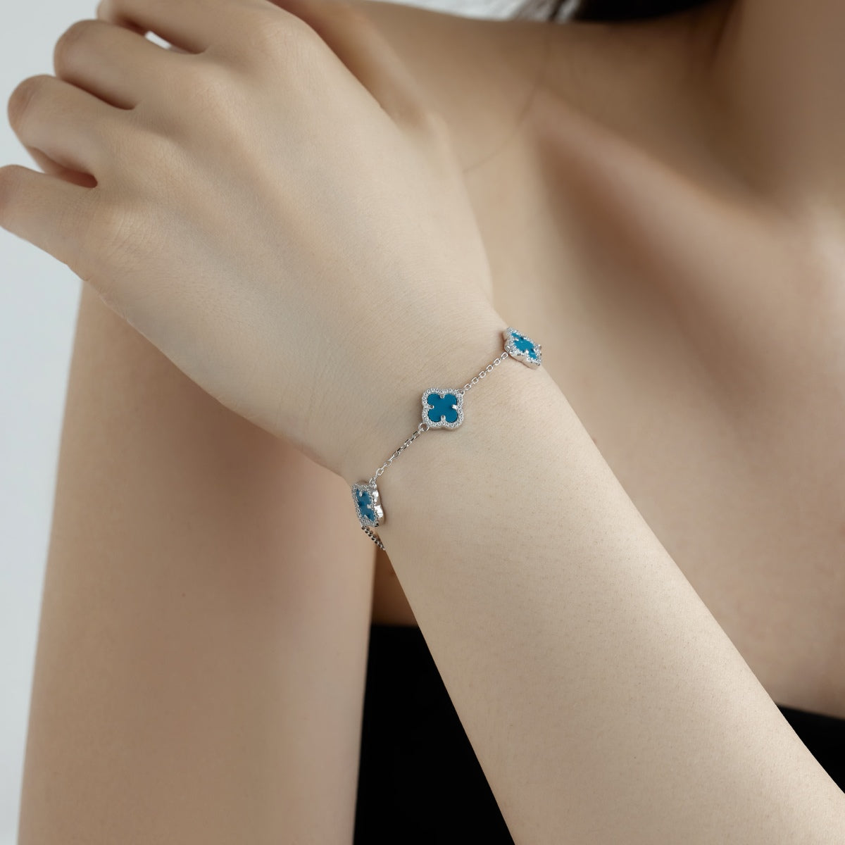 [Raffine] Pulsera exquisita de trébol de cuatro hojas