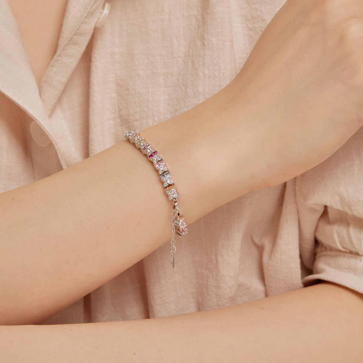[Raffine] Pulsera diaria única con forma de flor colorida
