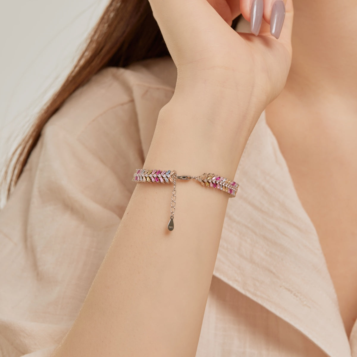 [Raffine]Pulsera diaria delicada con corte esmeralda radiante