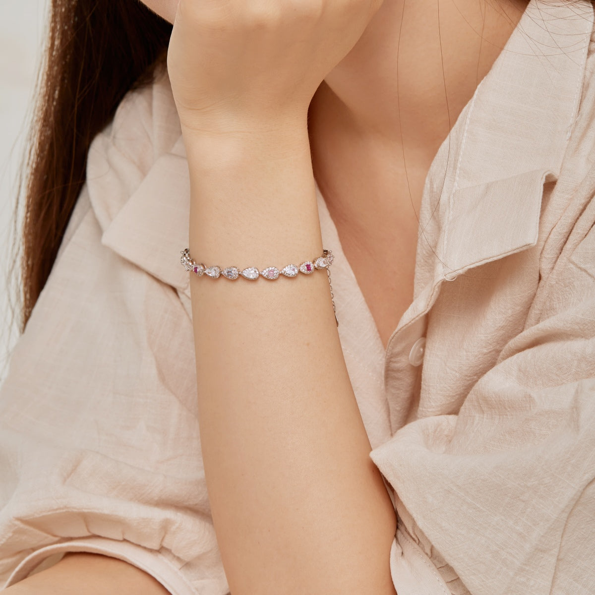 [Raffine] Pulsera diaria con forma de gota de agua radiante de 0,25 quilates