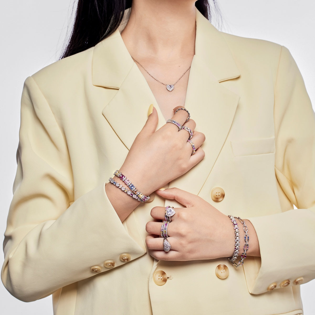 [Raffine] Anillo de cóctel con corte esmeralda adornado y llamativo