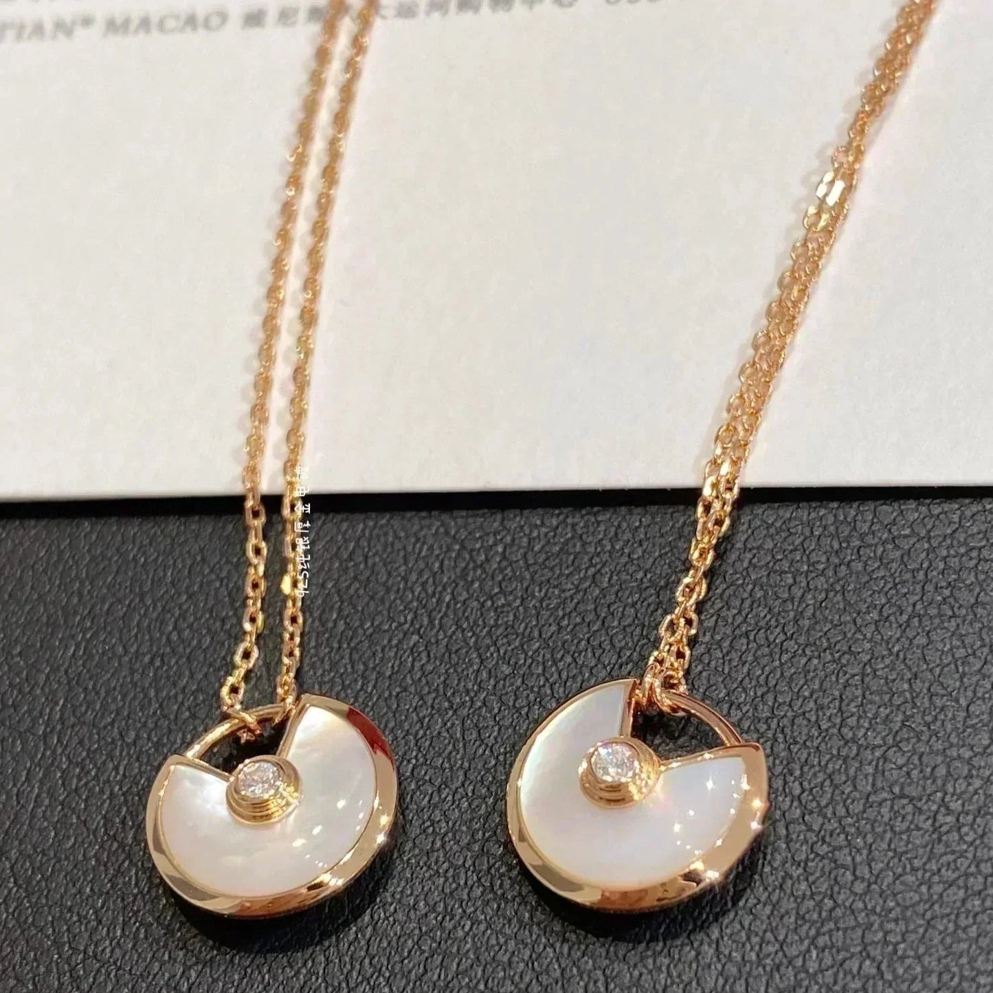 [Raffine] COLLAR DE TRAPEADOR DE ORO ROSA AMULETTE