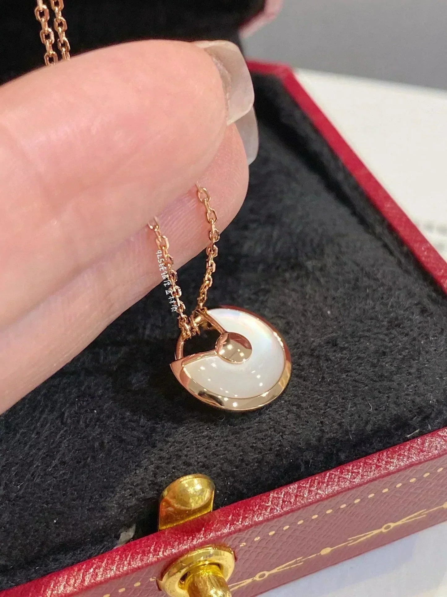 [Raffine] COLLAR DE TRAPEADOR DE ORO ROSA AMULETTE