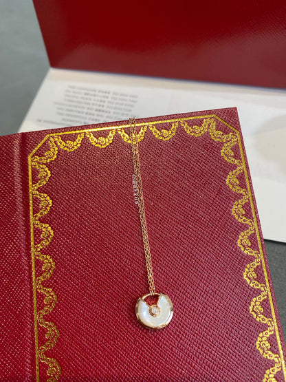 [Raffine] COLLAR DE TRAPEADOR DE ORO ROSA AMULETTE