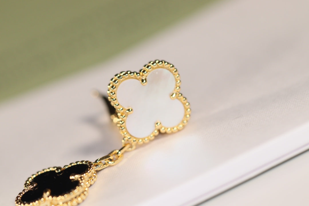 [Raffine]CLOVER EARRINGS GOLD ONYX MOP 3 MOTIF