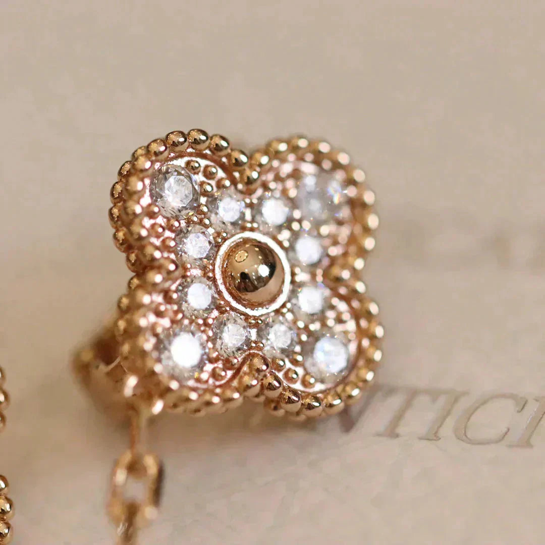 [Raffine]CLOVER MEDIUM 1 MOTIFS FUll DIAMOND EARRINGS