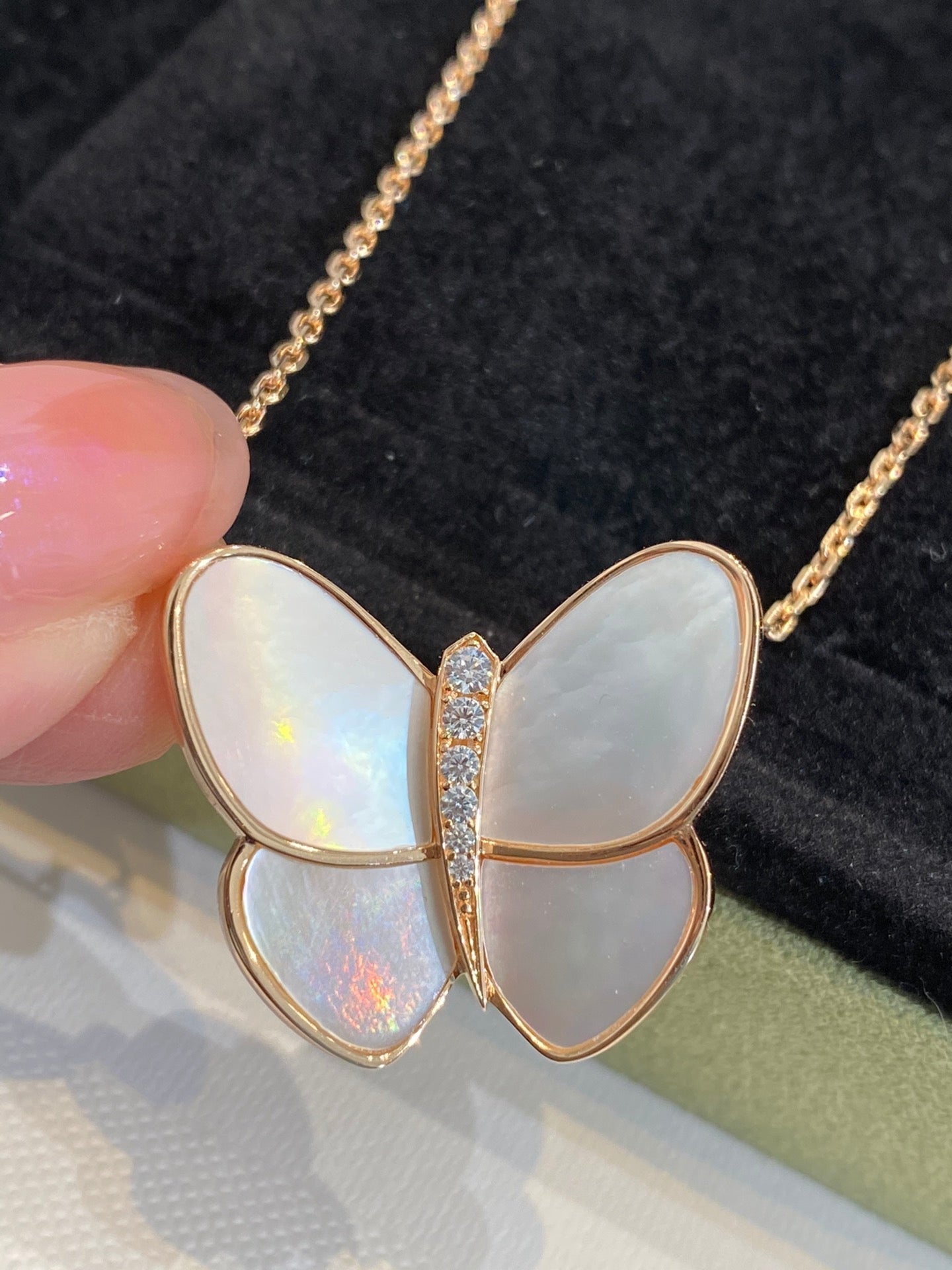 [Raffine] COLLAR DE MARIPOSA CON DIAMANTES Y MOPA DE ORO