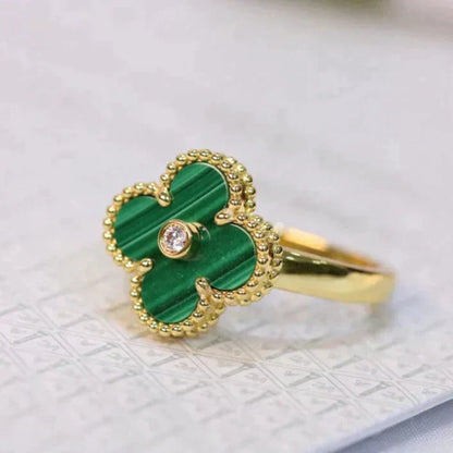 [Raffine] ANILLO DE MALAQUITA CON TRÉBOL, ORO Y DIAMANTE