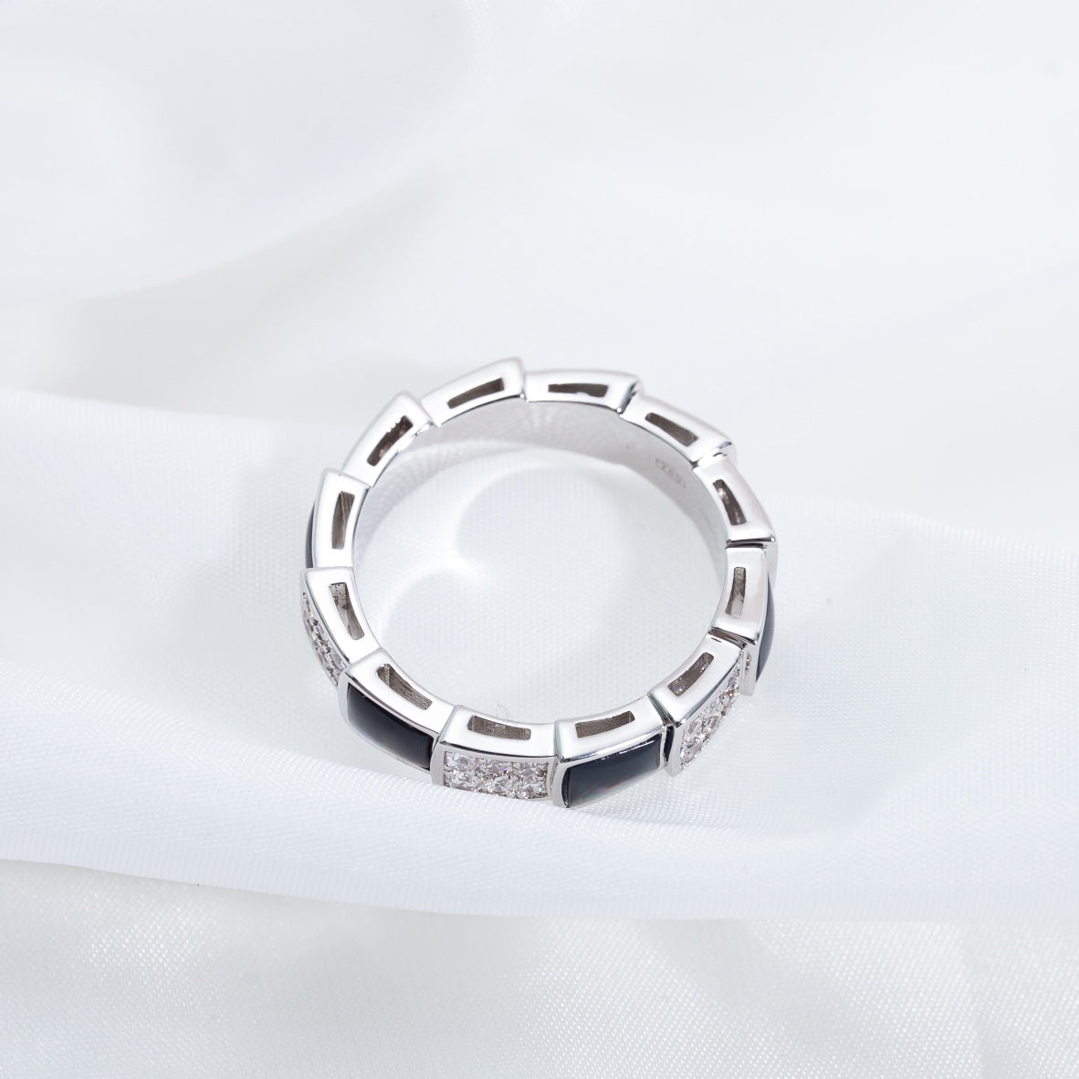 [Raffine]ANILLO SERPENTI PLATA DIAMANTE NEGRO MOP 4MM