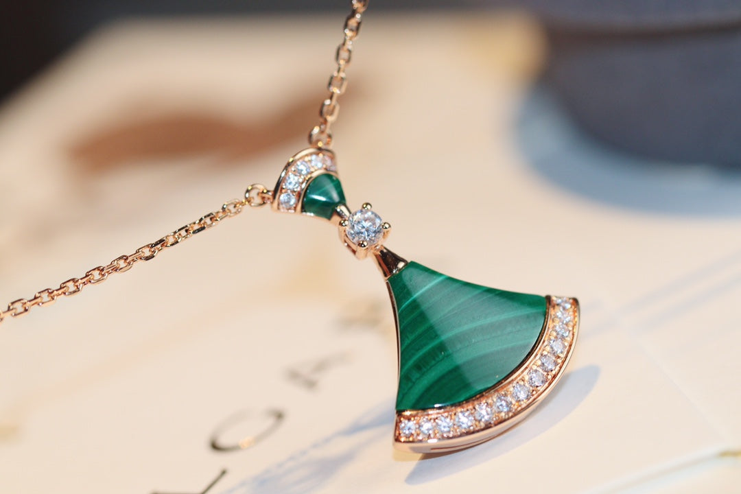 [Raffine] COLLAR DE SUEÑO MALAQUITA DIAMANTE