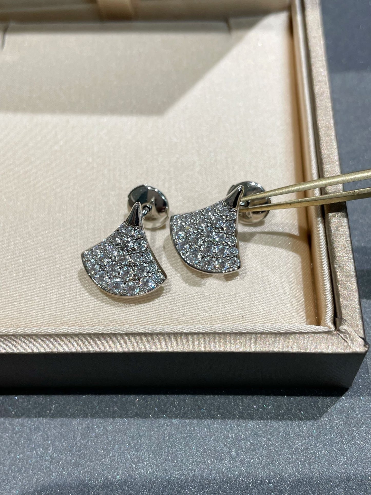 [Raffine]DREAM STUD EARRINGS DIAMOND