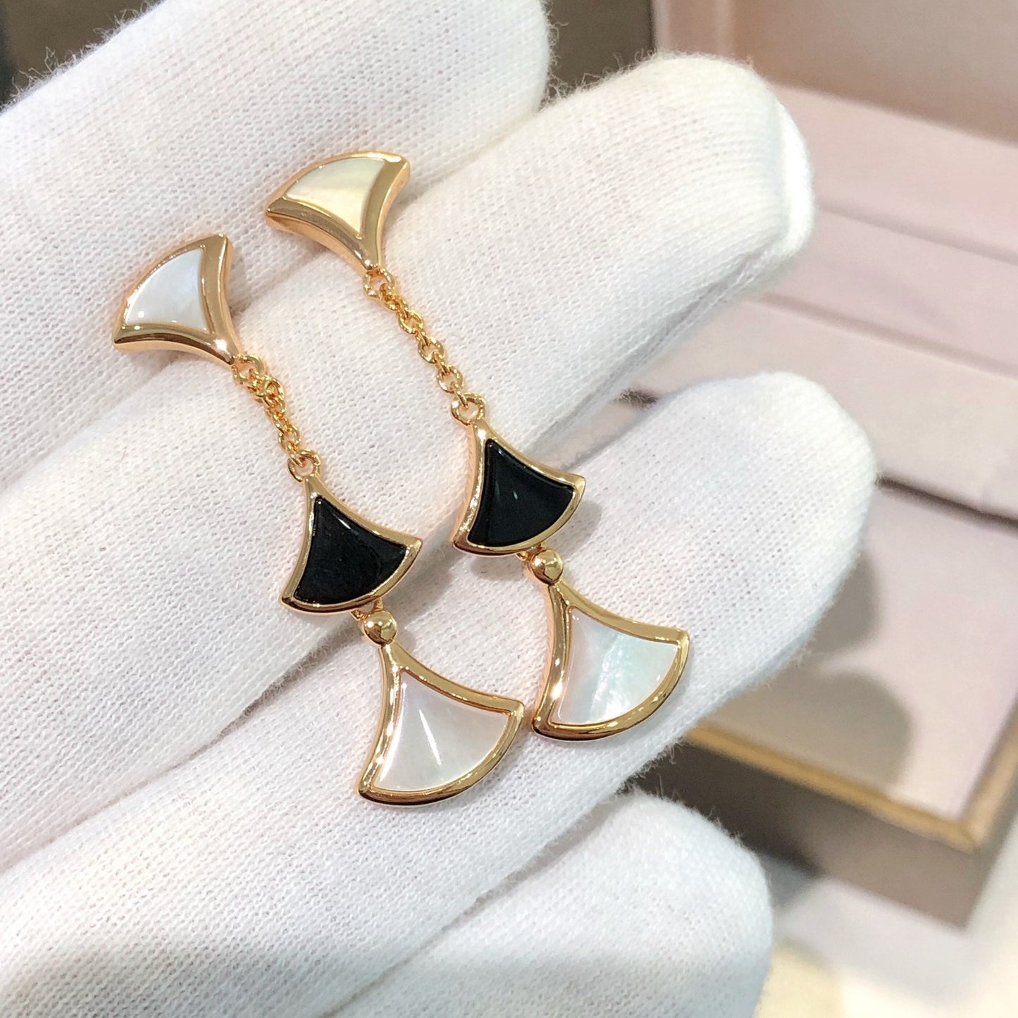 [Raffine]DREAM EARRINGS 3 MOTIFS ONYX MOP PINK GOLD