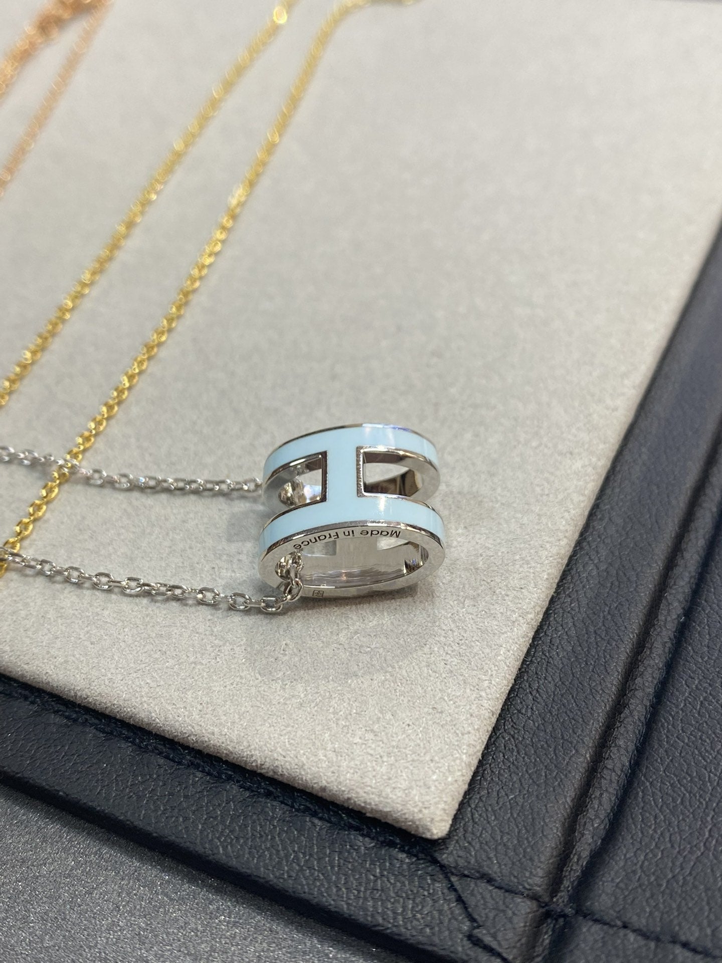 [Raffine]POP H LIGHT BLUE NECKLACE