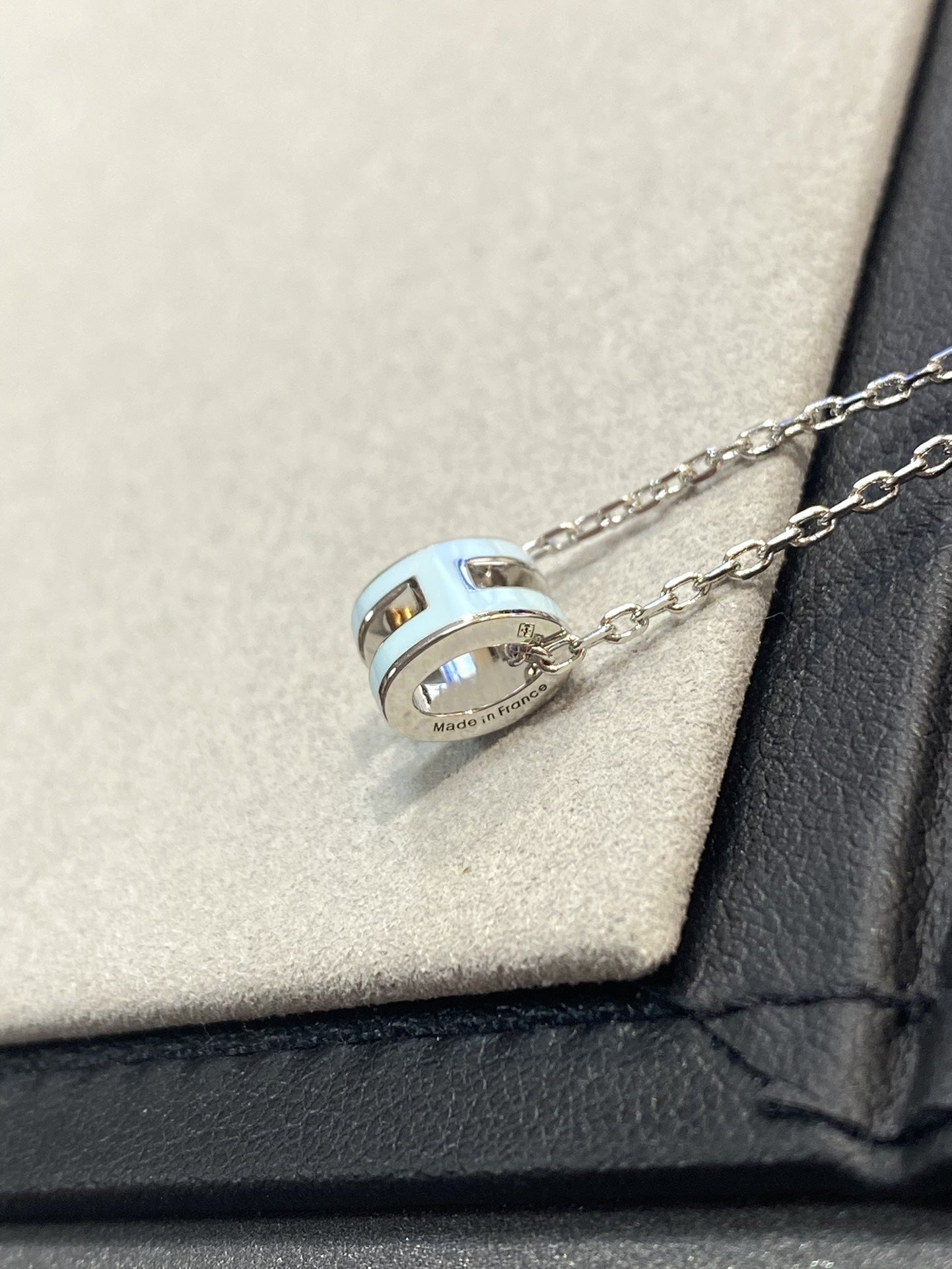 [Raffine]POP H LIGHT BLUE NECKLACE
